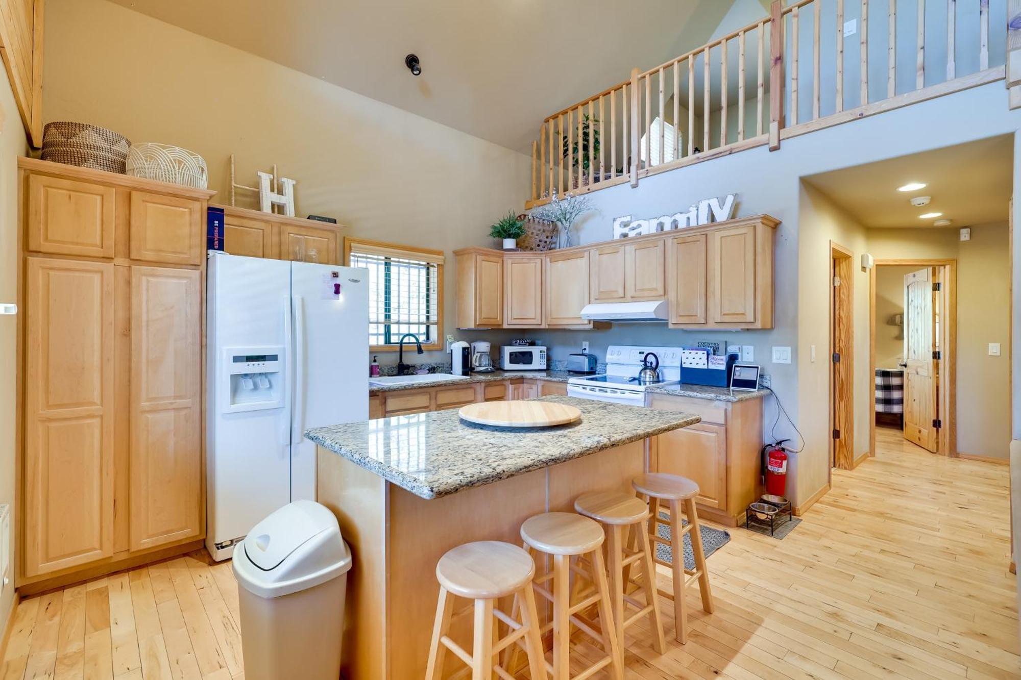 Dog-Friendly Nutrioso Cabin With Wraparound Porch! Exterior foto