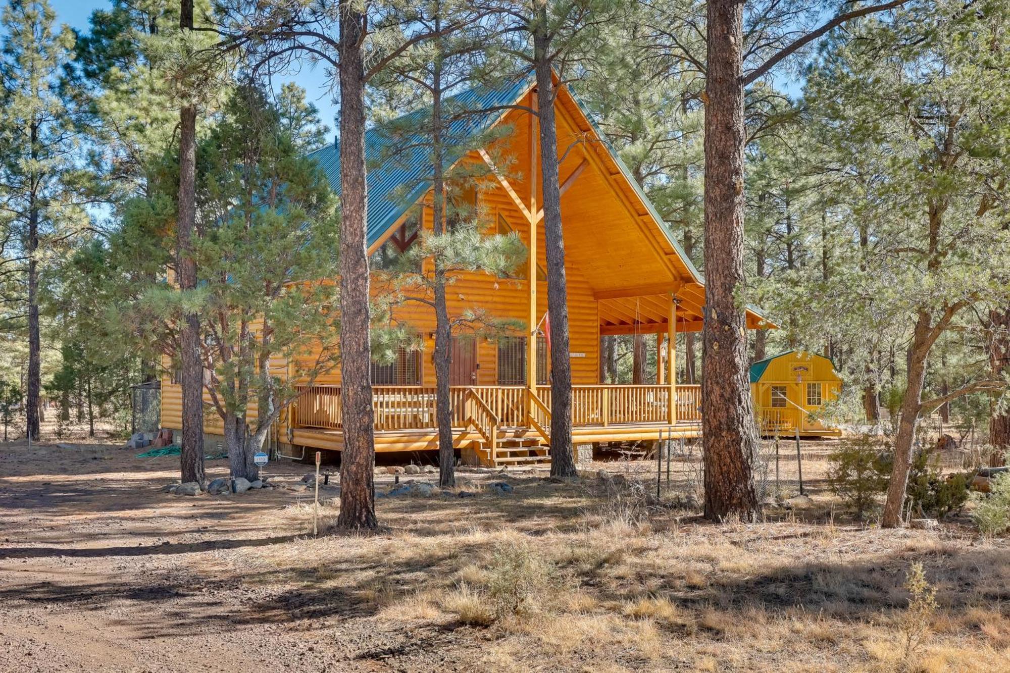 Dog-Friendly Nutrioso Cabin With Wraparound Porch! Exterior foto