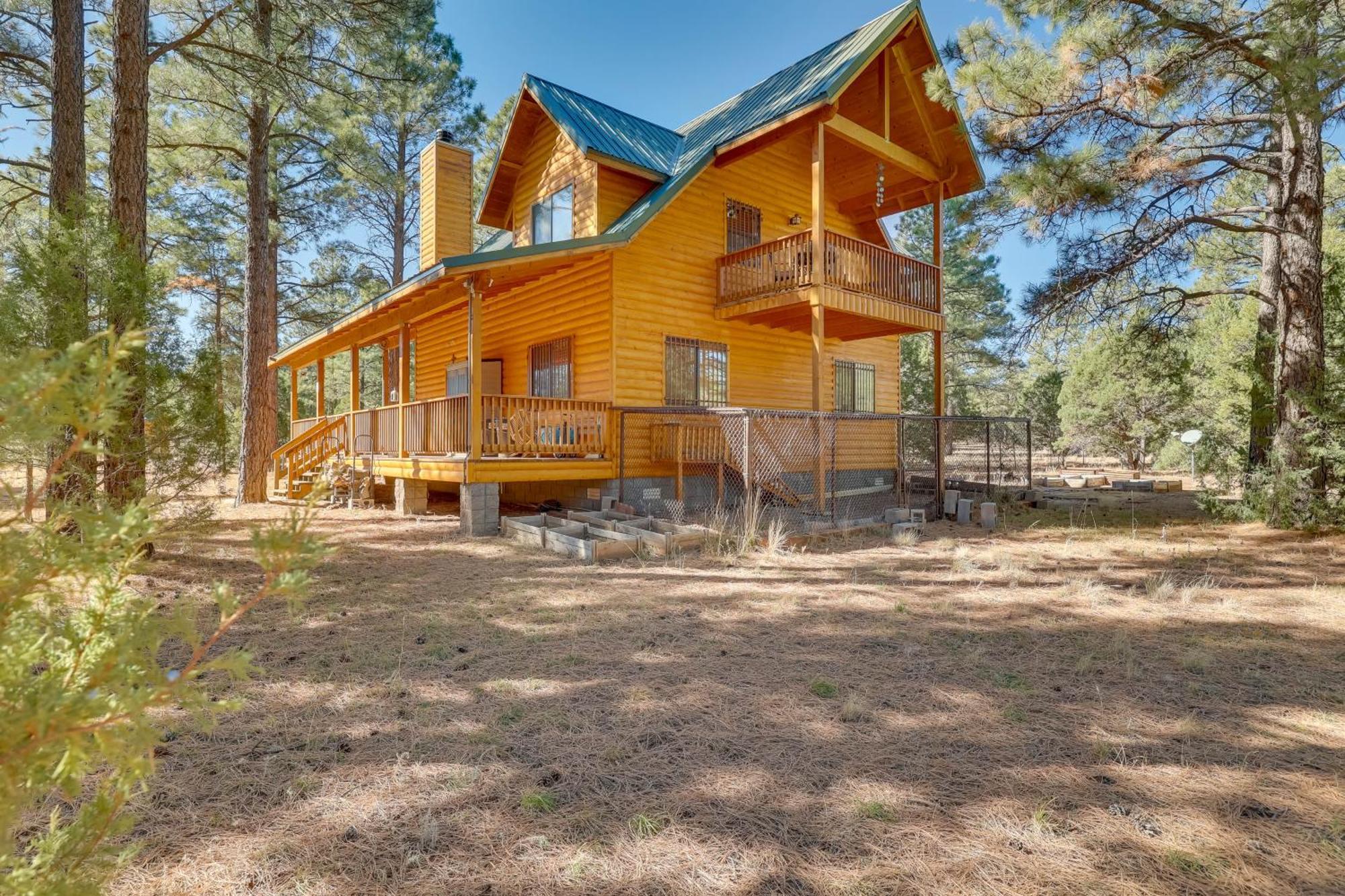 Dog-Friendly Nutrioso Cabin With Wraparound Porch! Exterior foto